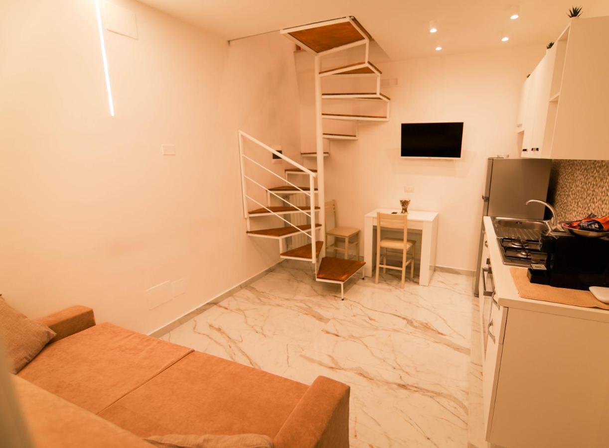 Casa Vacanze Mergellina 84 Chiaia, Stadio Maradona Lungomarecaracciolo Napels Buitenkant foto